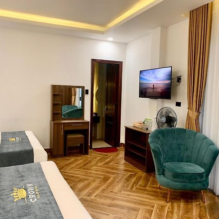 Crown Dalat Hotel エクステリア 写真