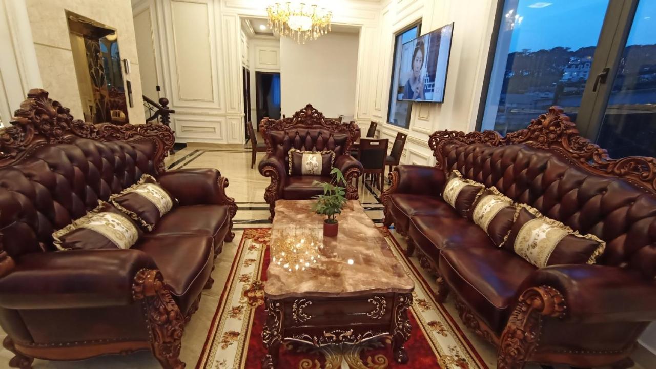 Crown Dalat Hotel エクステリア 写真