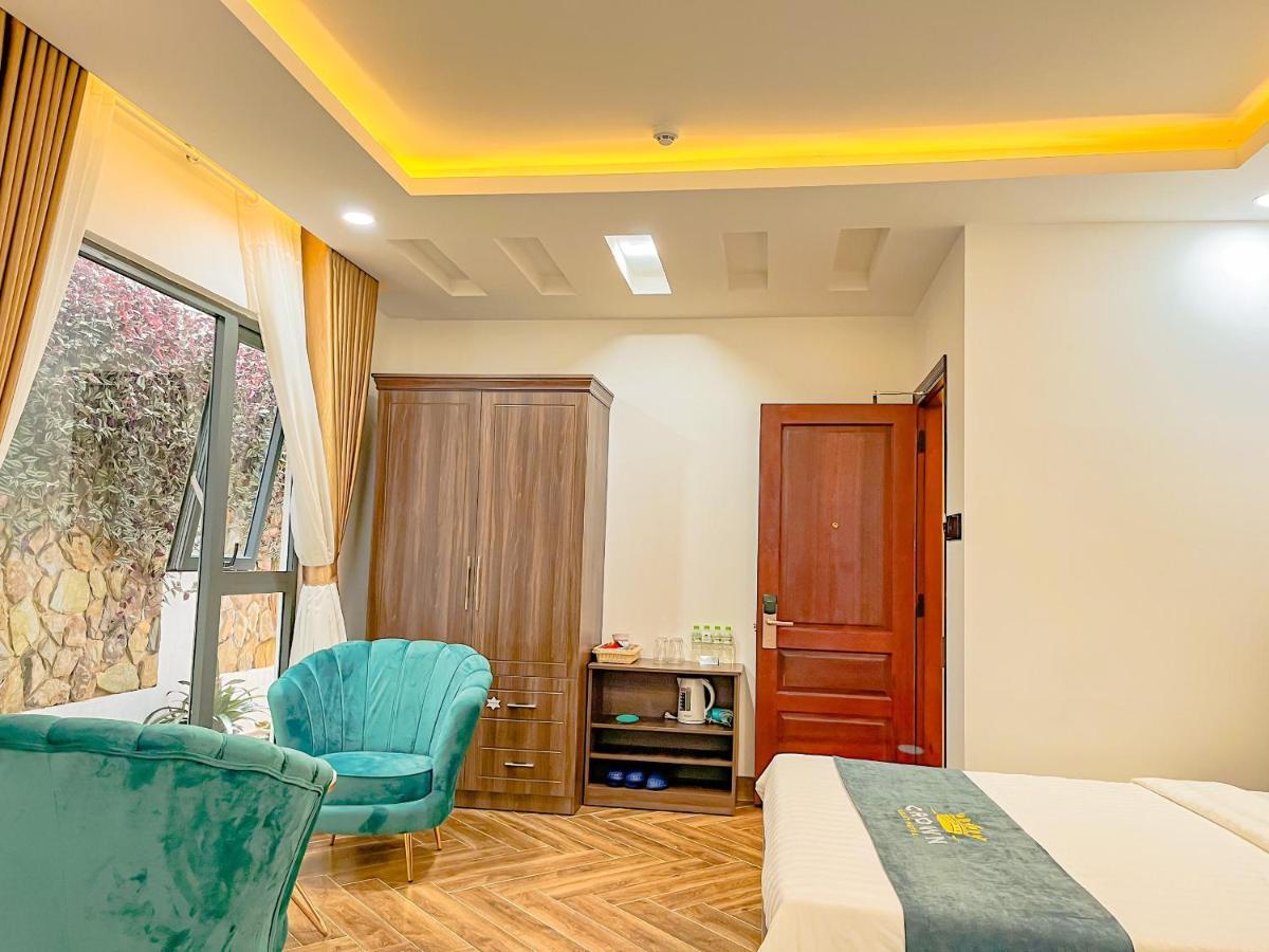 Crown Dalat Hotel エクステリア 写真