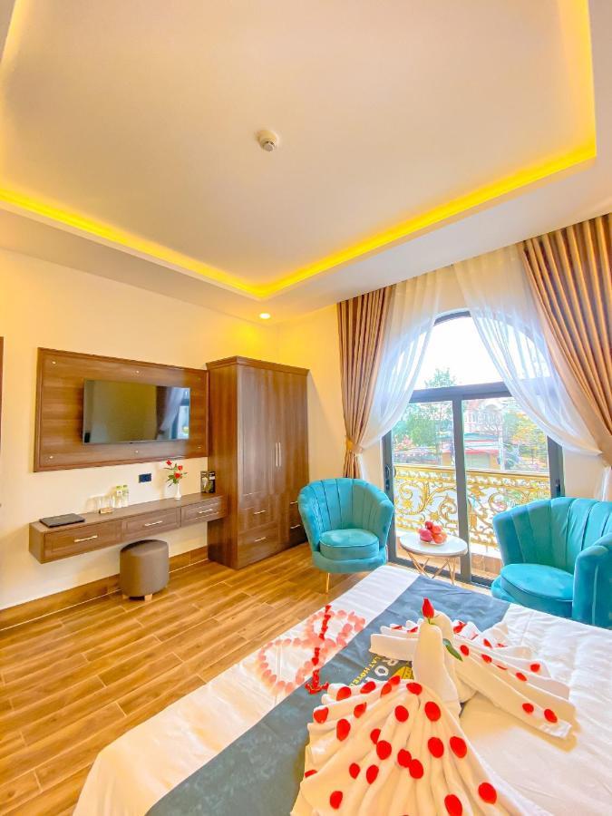 Crown Dalat Hotel エクステリア 写真