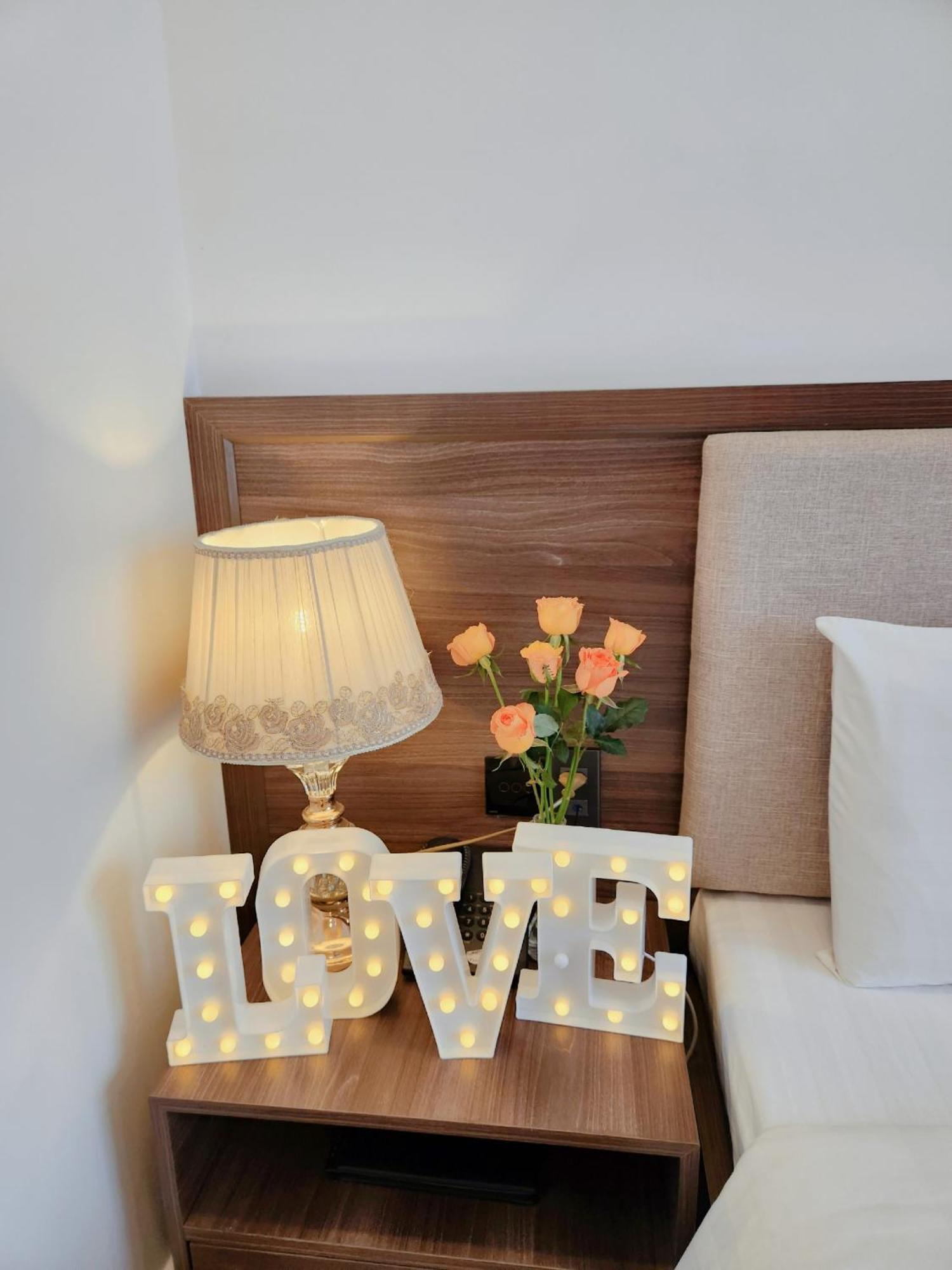 Crown Dalat Hotel エクステリア 写真
