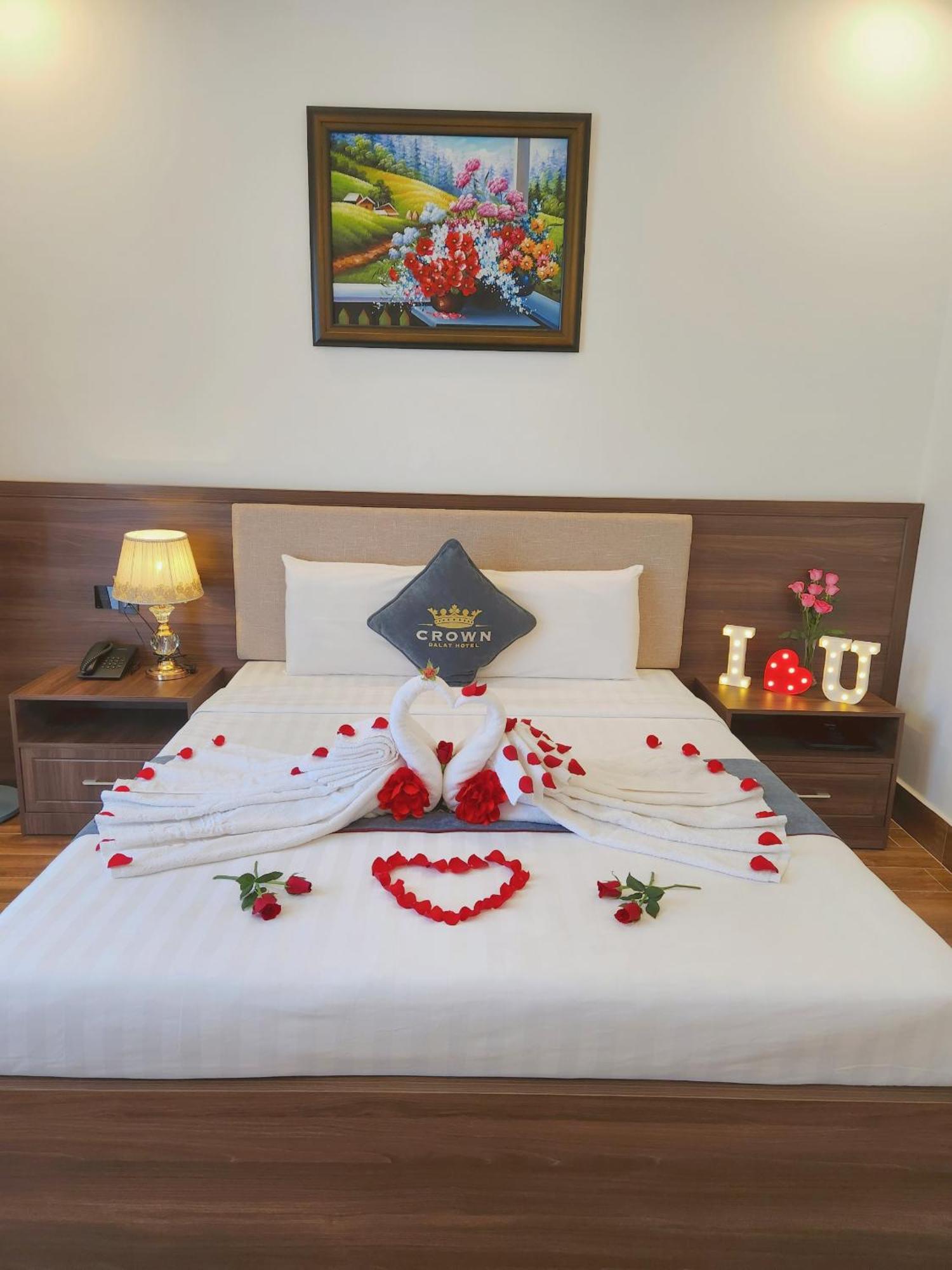 Crown Dalat Hotel エクステリア 写真