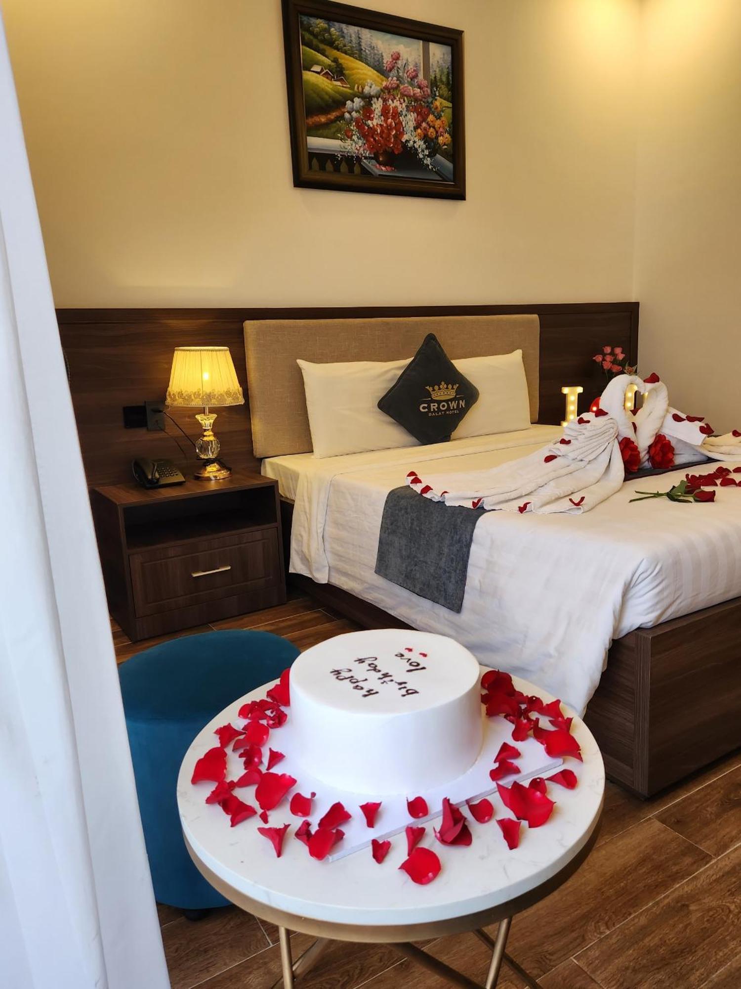 Crown Dalat Hotel エクステリア 写真
